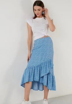 LELA REGULAR FIT - Falda Acampanada - Baby Blue, Mujer -LELA Tienda 05851a9c01e54c5e98b31f821c6e493d