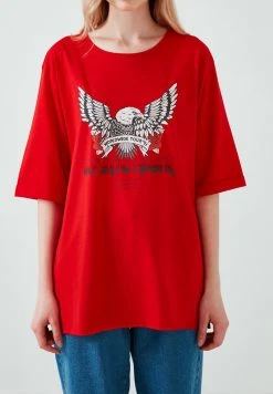 LELA Camiseta Estampada - Red , Mujer -LELA Tienda 0dde02d91a574b2fb39f7c328b52612b