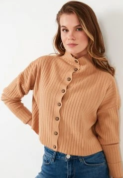 LELA HIGH COLLAR - Chaqueta De Punto - Camel , Mujer 7 LELA HIGH COLLAR - Chaqueta De Punto - Camel , Mujer -LELA Tienda 0efb2ae254b244398f5d7586cd21b220