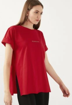 LELA Camiseta Estampada - Red, Mujer -LELA Tienda 10fb51b35424498787a41e64db595d33