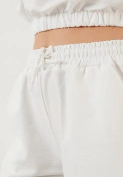 LELA CROP - Shorts - Ecru , Mujer 9 LELA CROP - Shorts - Ecru , Mujer -LELA Tienda 13d9ff3e43c94a728c68b510d809b112