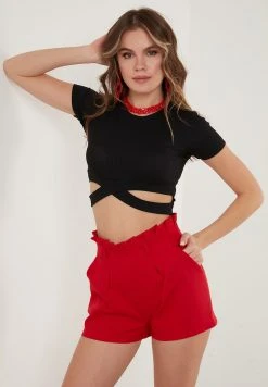 LELA SLIM FIT - Camiseta Estampada - Black , Mujer -LELA Tienda 16b2c9a4b32b45d291faa03507e32d76