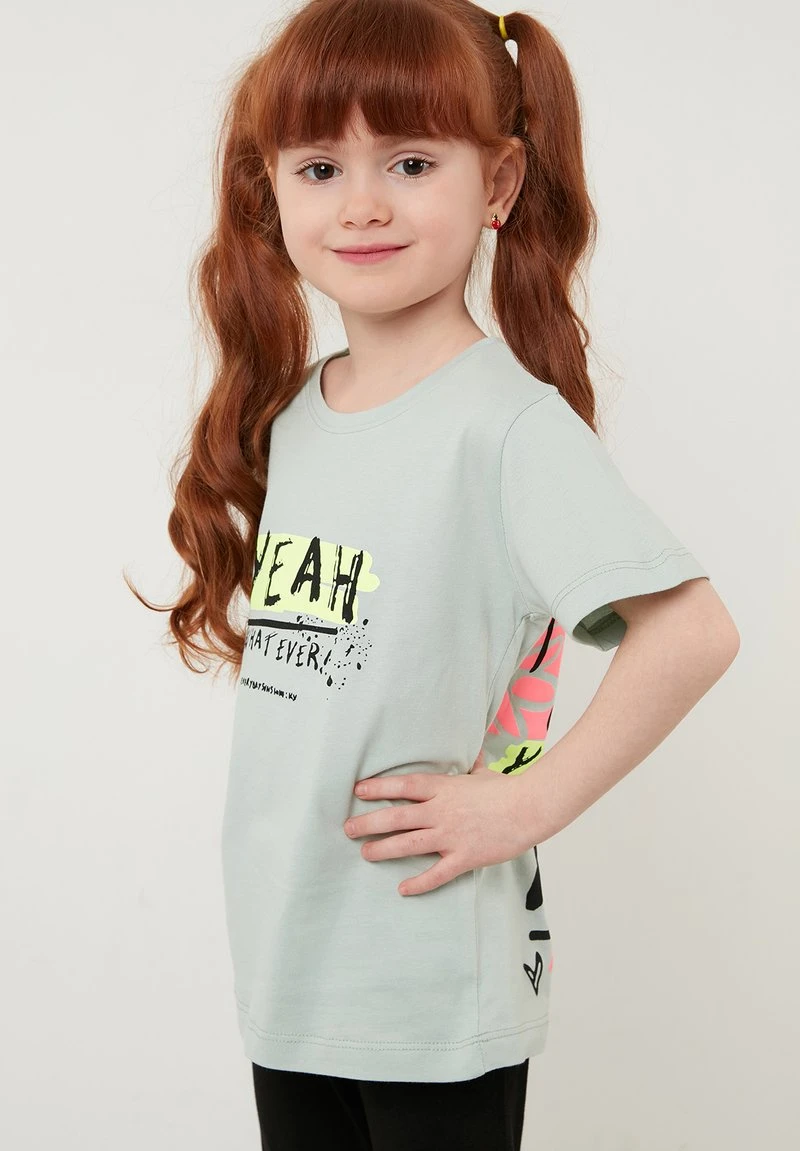 LELA REGULAR FIT T-SHIRT AND LEGGINGS - Leggings - Green , Niños 3 LELA REGULAR FIT T-SHIRT AND LEGGINGS - Leggings - Green , Niños - Imagen 3