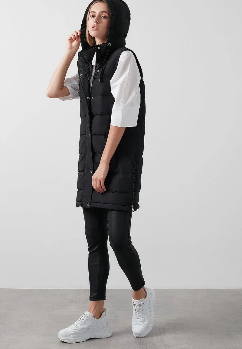 LELA MOANA - Chaleco - Black , Mujer 2 LELA MOANA - Chaleco - Black , Mujer - Imagen 2