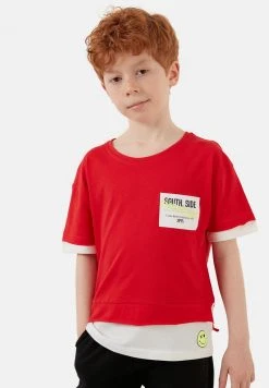 LELA REGULAR FIT T-SHIRT AND SHORTS - Shorts - Red , Niños -LELA Tienda 1b838075ca384a5db7d9560a9c861f7b
