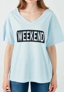 LELA Camiseta Estampada - Light Blue, Mujer -LELA Tienda 2170b7ffa9f34fccaf12437571c5e511