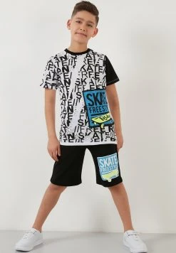 LELA SET - Shorts - White , Niños -LELA Tienda 2a04e6acafe141e3aac9cc986af5a4fc