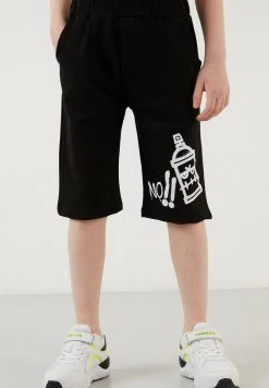 LELA REGULAR FIT T-SHIRT AND SHORTS - Shorts - White , Niños -LELA Tienda 2f369ff6a33043c4b7663139e0bd3e44