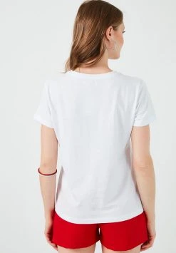 LELA Camiseta Estampada - White , Mujer 5 LELA Camiseta Estampada - White , Mujer -LELA Tienda 315fb56ef03641e986568a32007bf0b1