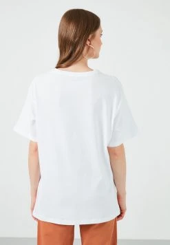 LELA Camiseta Estampada - White , Mujer -LELA Tienda 3255230feafd44c3894f39ecbd97a32a
