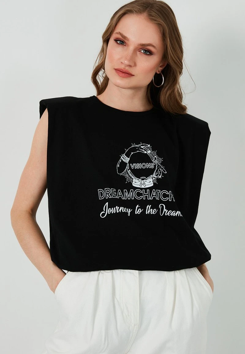 LELA CREW NECK WADDING SHOULDERS - Camiseta Estampada - Black, Mujer 1 LELA CREW NECK WADDING SHOULDERS - Camiseta Estampada - Black, Mujer