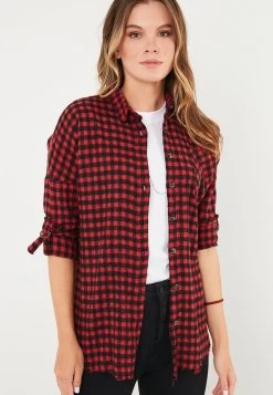 LELA Camisa - Red , Mujer -LELA Tienda 385d5b7da7f142d3a744f17afaaee4ea
