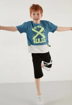 LELA REGULAR FIT T-SHIRT AND SHORTS - Shorts - Petrol Blue , Niños 11 LELA REGULAR FIT T-SHIRT AND SHORTS - Shorts - Petrol Blue , Niños -LELA Tienda 3ee414300c144e32909633255377adb1