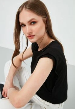 LELA Camiseta Básica - Black , Mujer -LELA Tienda 3f652c9b8d144be19aad6da8207064ba