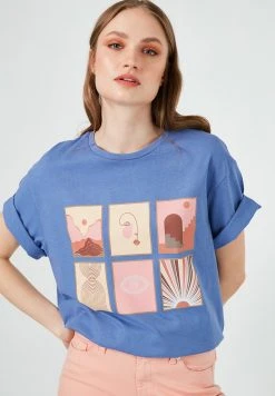 LELA Camiseta Estampada - Indigo, Mujer