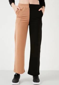 LELA Pantalones Deportivos - Biscuit Color/black, Mujer