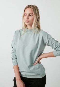 LELA HIGH COLLAR BASIC SWEATSHIRT - Sudadera - Almond Green, Mujer -LELA Tienda 423e9133d0a24bfcb20a1f6d49aede56
