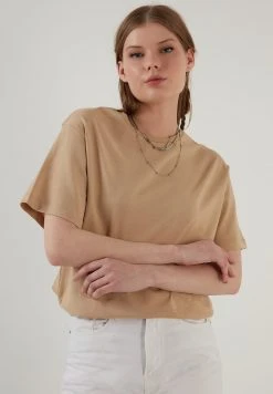 LELA Camiseta Estampada - Camel , Mujer 8 LELA Camiseta Estampada - Camel , Mujer -LELA Tienda 49f116a6d2f548ffabf9f6fdb0d9974d