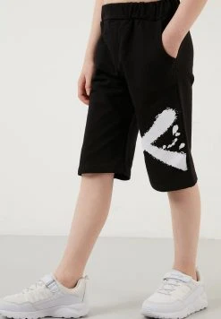 LELA REGULAR FIT T-SHIRT AND SHORTS - Shorts - Red, Niños -LELA Tienda 4e3d7b7a6300420aabcdfa06cc2ee150