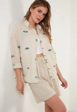 LELA REGULAR FIT - Camisa - Stone Colored, Mujer -LELA Tienda 4fa9fcc189d64e3ab600c611bbb7f8ef