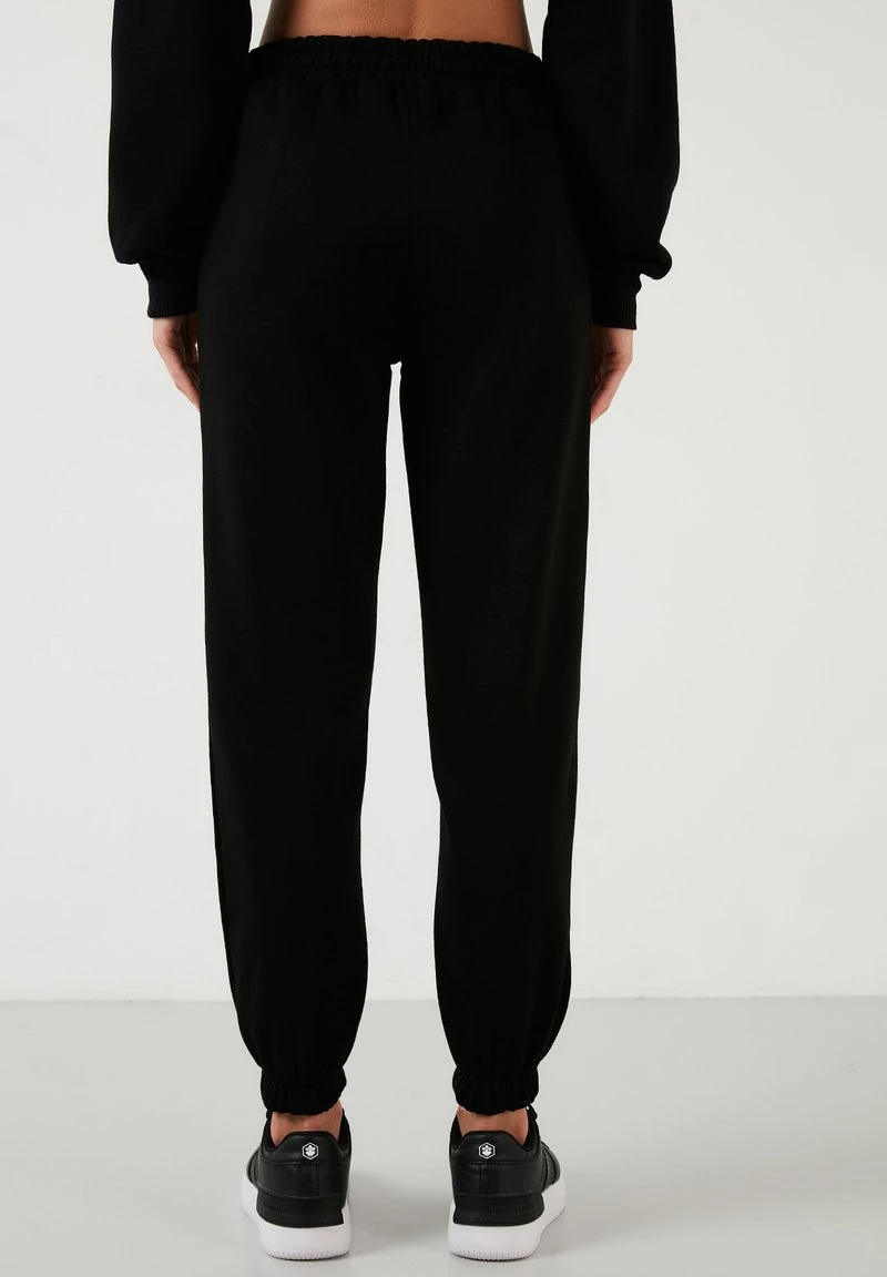 LELA Chándal - Black, Mujer 4 LELA Chándal - Black, Mujer - Imagen 4