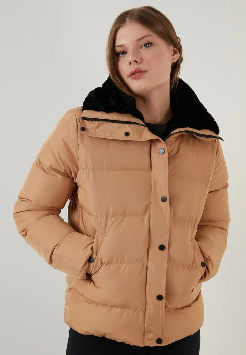 LELA HIGH COLLAR INFLATABLE - Chaqueta De Invierno - Camel , Mujer 1 LELA HIGH COLLAR INFLATABLE - Chaqueta De Invierno - Camel , Mujer