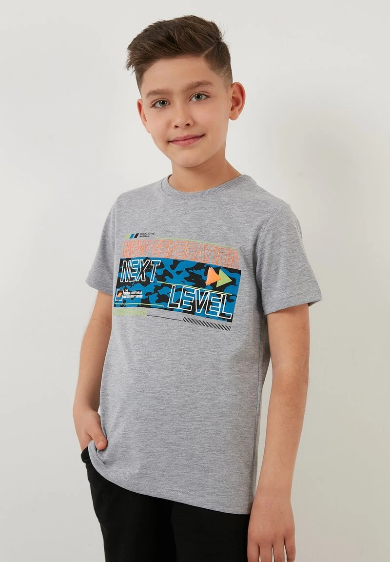 LELA REGULAR FIT SET - Shorts - Grey Melange, Niños 4 LELA REGULAR FIT SET - Shorts - Grey Melange, Niños - Imagen 4