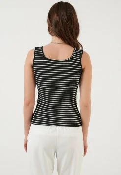 LELA Top - Black, Mujer -LELA Tienda 5b127a37971b4e36bc02e2607a7c841a