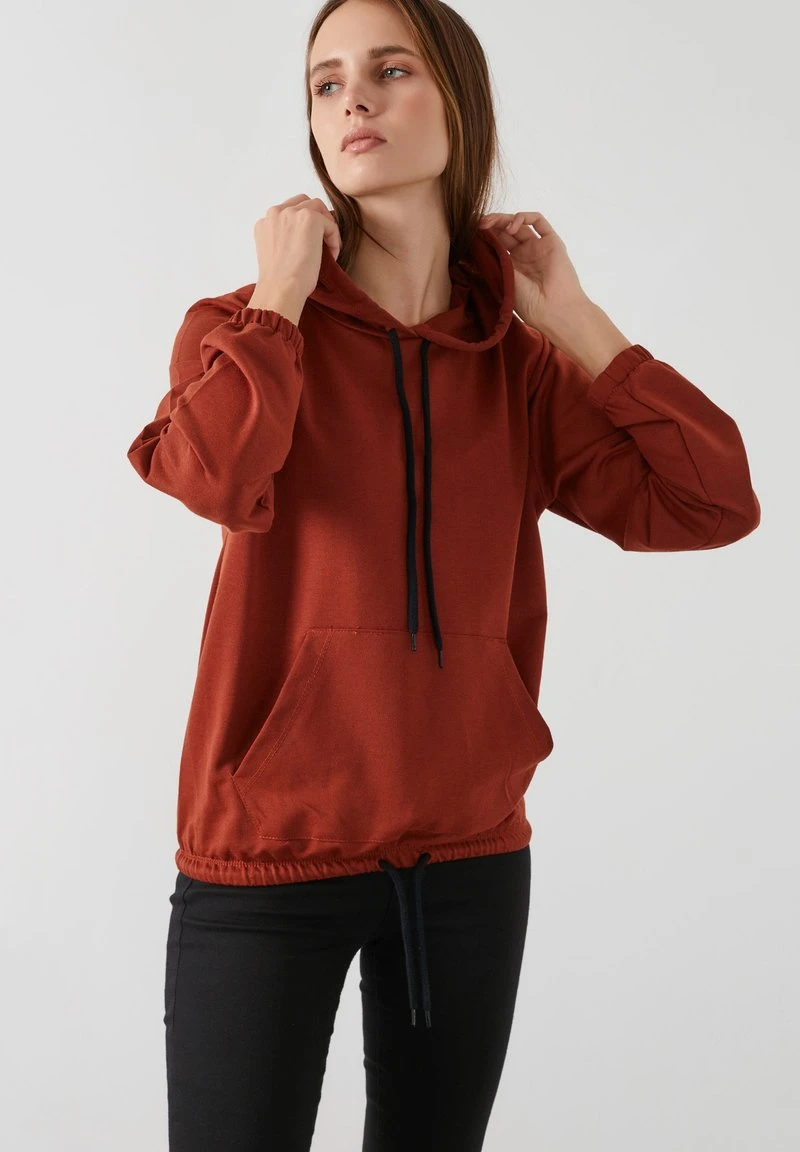 LELA Jersey Con Capucha - Brick Red , Mujer 3 LELA Jersey Con Capucha - Brick Red , Mujer - Imagen 3