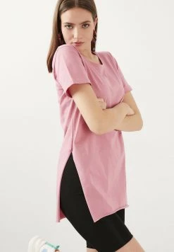 LELA Camiseta Básica - Pink , Mujer 7 LELA Camiseta Básica - Pink , Mujer -LELA Tienda 6759b9a8ac884c7db321aead093bef08