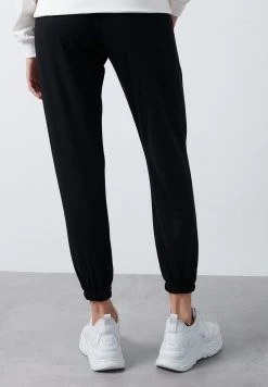 LELA Pantalones Deportivos - Black , Mujer -LELA Tienda 694dff78f6f14ef4abca26d59aeb0f69