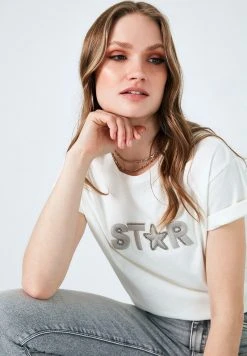 LELA Camiseta Estampada - Ecru , Mujer 6 LELA Camiseta Estampada - Ecru , Mujer -LELA Tienda 6c989d3676e04023b48401a9d04bdf78