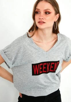 LELA Camiseta Estampada - Grey , Mujer