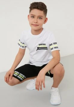 LELA SET - Shorts - White , Niños -LELA Tienda 7638489a4d1942daaba8de298da559ba