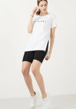 LELA Camiseta Estampada - White , Mujer 7 LELA Camiseta Estampada - White , Mujer -LELA Tienda 77937f6f59964695bf84eb856e378ca2