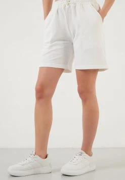 LELA CROP - Shorts - Ecru , Mujer 11 LELA CROP - Shorts - Ecru , Mujer -LELA Tienda 7c125e911b2843069c60d437a4cd5022