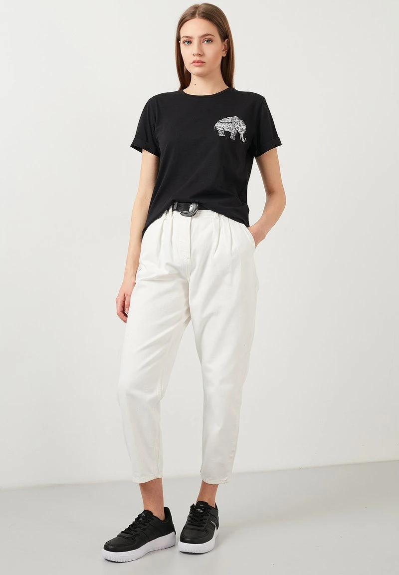 LELA Camiseta Estampada - Black , Mujer 2 LELA Camiseta Estampada - Black , Mujer - Imagen 2