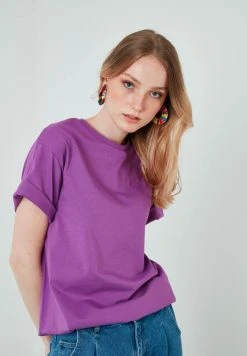 LELA Camiseta Estampada - Purple, Mujer -LELA Tienda 7d72251b1a2549218f6e6cbc55935e98