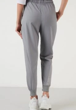 LELA Pantalones Deportivos - Grey , Mujer -LELA Tienda 7de2a03e561e4da9a2945388b96cd712