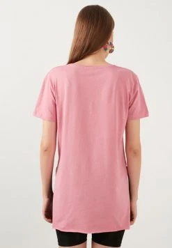 LELA Camiseta Básica - Pink , Mujer 6 LELA Camiseta Básica - Pink , Mujer -LELA Tienda 7eb22314d1f84b2e94ac2cec118b1818