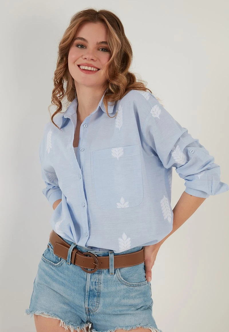 LELA REGULAR FIT - Camisa - Blue , Mujer 1 LELA REGULAR FIT - Camisa - Blue , Mujer