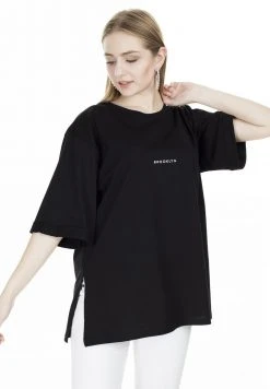 LELA Camiseta Estampada - Black , Mujer 7 LELA Camiseta Estampada - Black , Mujer -LELA Tienda 85d01be3301b4f79b17fab3708ed35c1