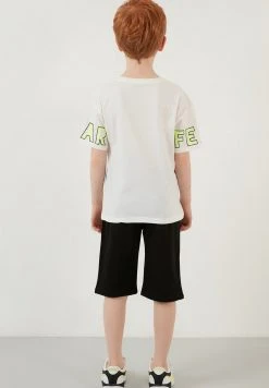 LELA REGULAR FIT T-SHIRT AND SHORTS - Shorts - White , Niños -LELA Tienda 8c95da6507c34505aa44c7483a27c618