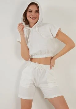 LELA SET - Shorts - Ecru , Mujer -LELA Tienda 8cf76831c3ba424987f78d2027de2d4a