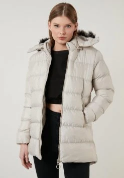 LELA Abrigo De Invierno - Stone Colored , Mujer -LELA Tienda 941be8053c3b46dc9eaa4a12d1734b44