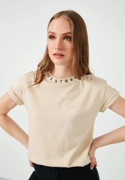 LELA Camiseta Estampada - Stone Colored , Mujer 6 LELA Camiseta Estampada - Stone Colored , Mujer -LELA Tienda 99a17596ad5c4054896de1756167ecfb