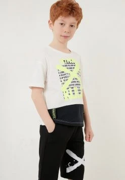 LELA REGULAR FIT T-SHIRT AND SHORTS - Shorts - White, Niños -LELA Tienda 9bea330b69df4be5ade27ae4169a208b