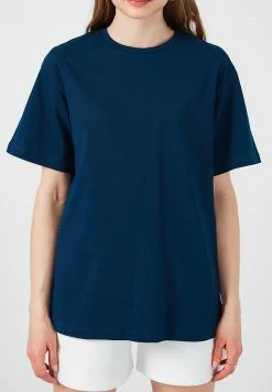 LELA Camiseta Estampada - Navy Blue, Mujer -LELA Tienda 9ce00758322f4ee2882a73d0c1343946