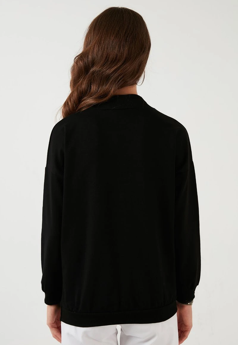 LELA HIGH COLLAR BASIC SWEATSHIRT - Sudadera - Black , Mujer 2 LELA HIGH COLLAR BASIC SWEATSHIRT - Sudadera - Black , Mujer - Imagen 2