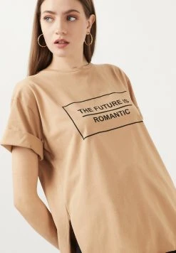 LELA OVERSIZED - Camiseta Estampada - Snuff Coloured , Mujer -LELA Tienda b0e8b3018a644e7287334a9b01fb2171